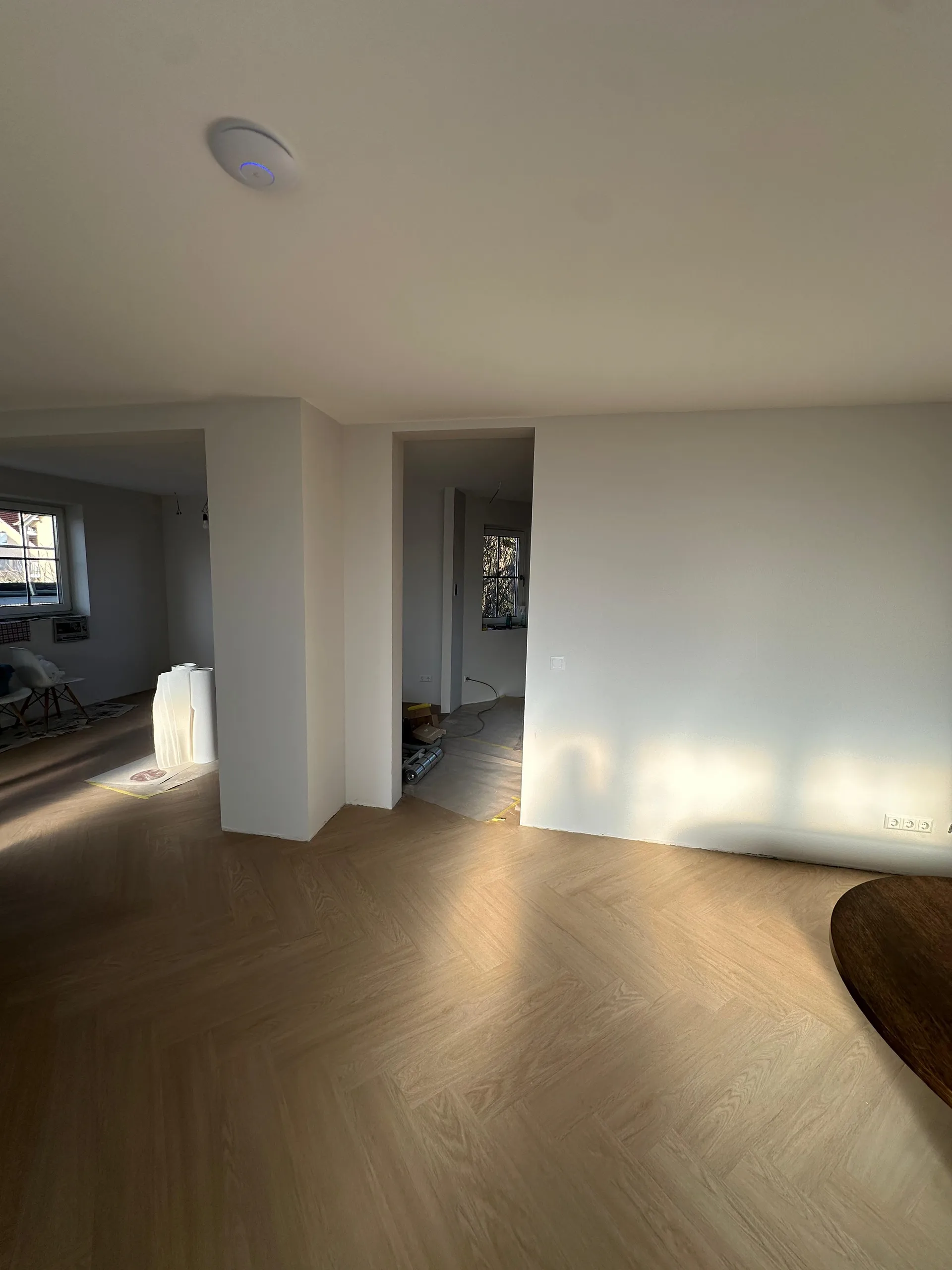 Esszimmer mit Fischgrätboden