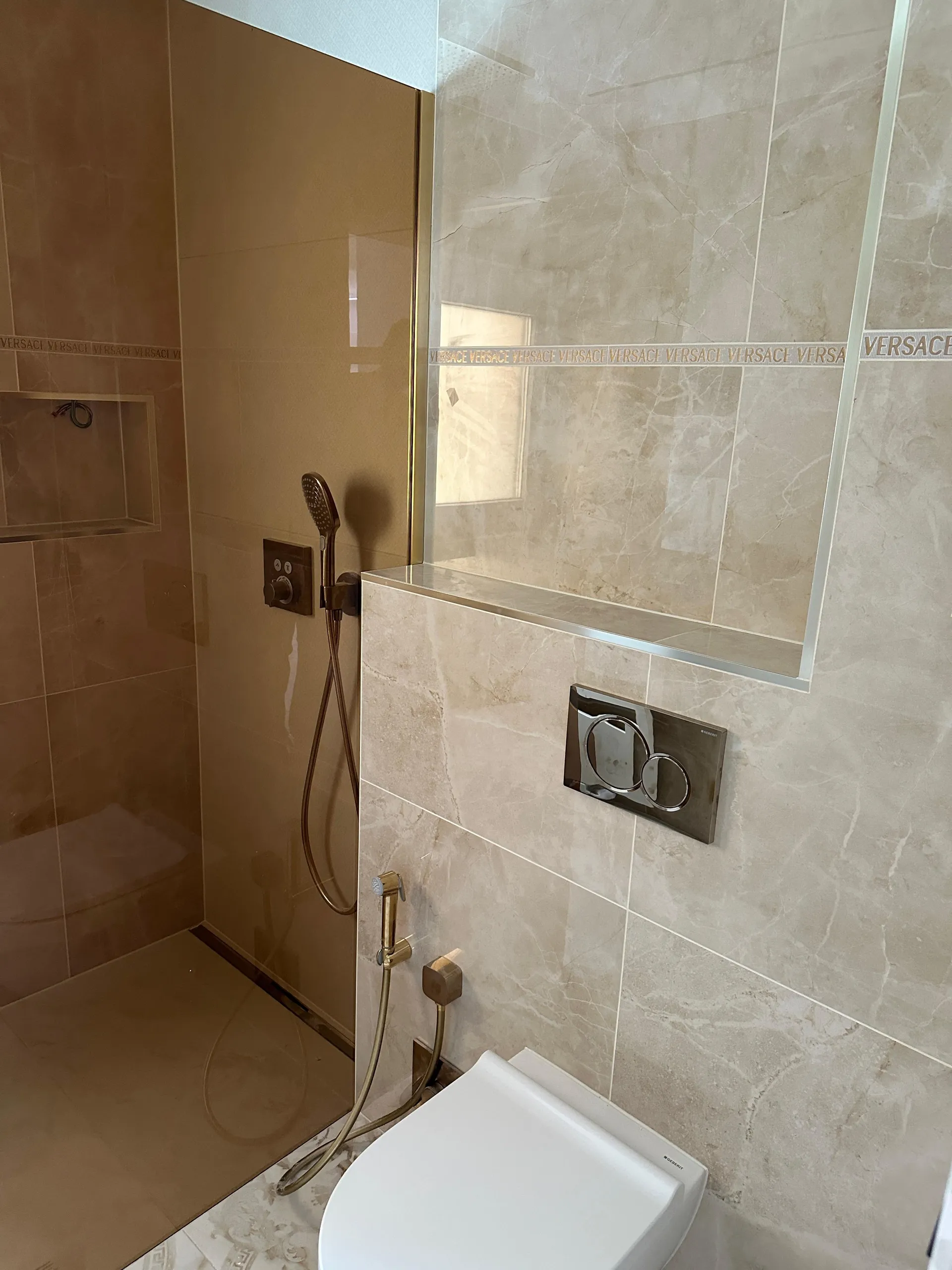 Wohnbereich mit Designfliesen